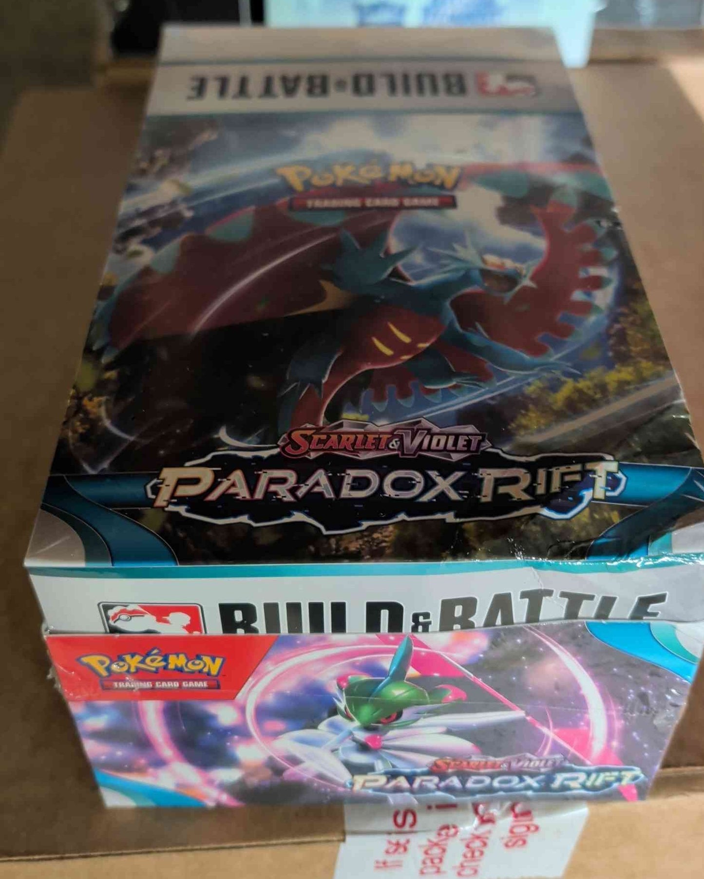 Pokemon - SV04 Paradox Rift Build and Battle Box Display