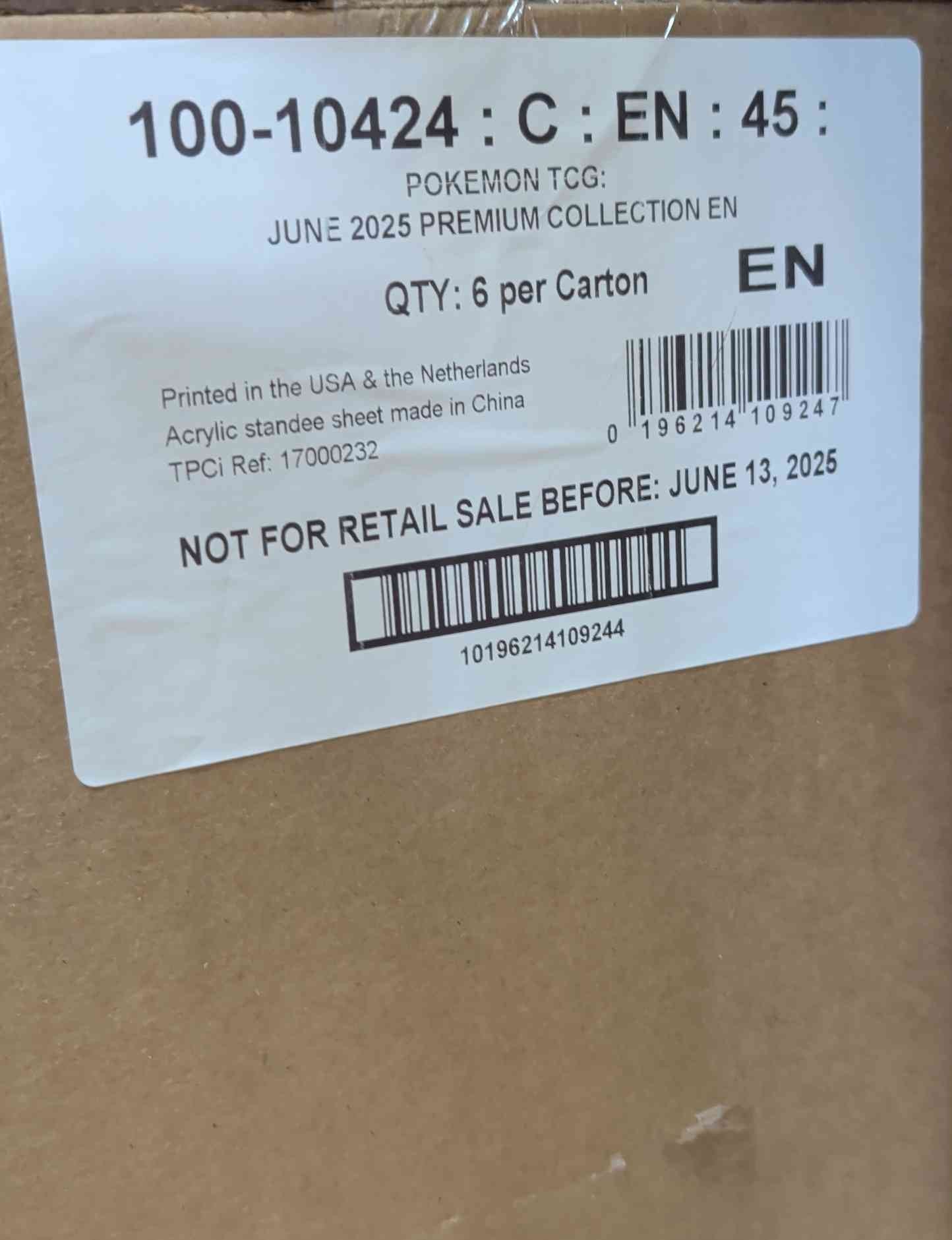 Pokemon - June 2025 Premium Collection Case